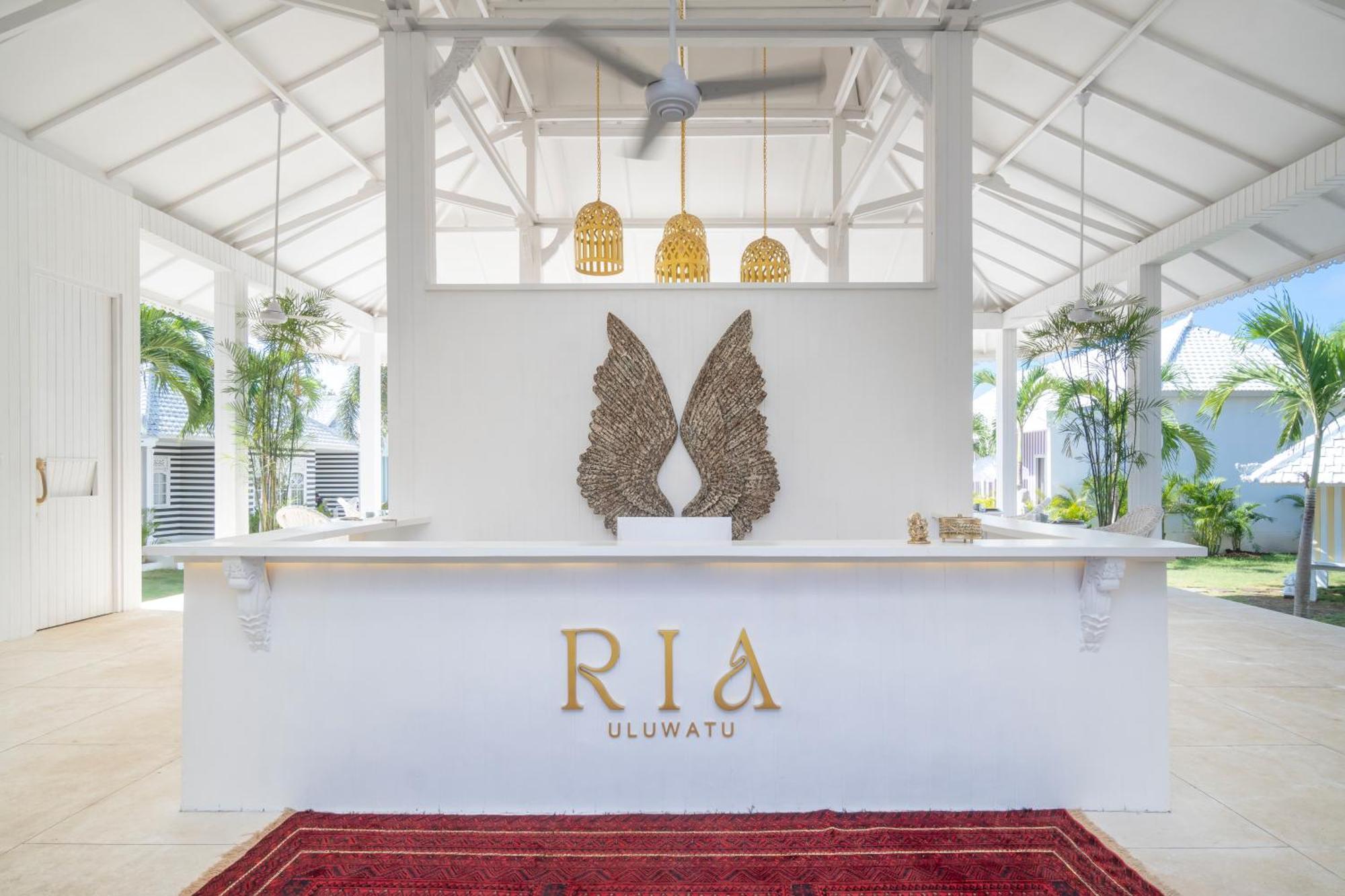 Ria Uluwatu, Tropical Chic Hotel Екстер'єр фото