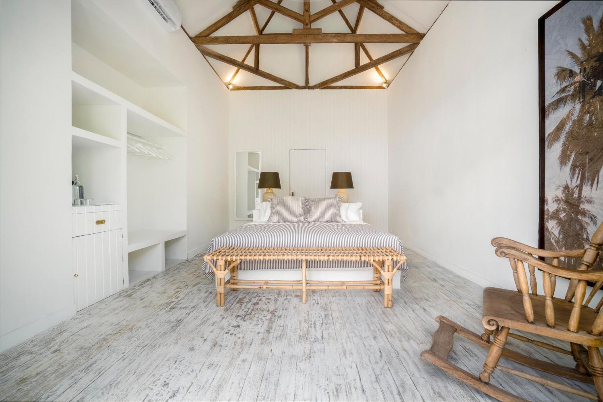 Ria Uluwatu, Tropical Chic Hotel Екстер'єр фото